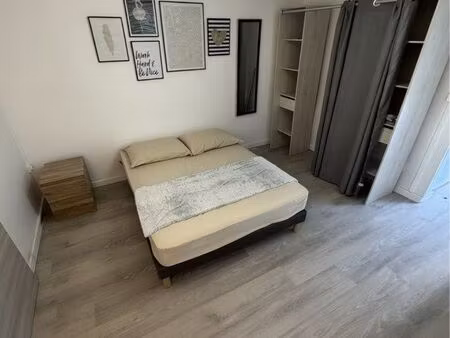 à louer – t2 meublé avec terrasse – sainte-rose (lachaise)