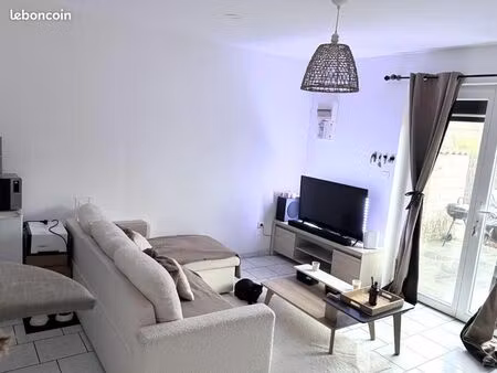 studio 1 pièce 27 m²