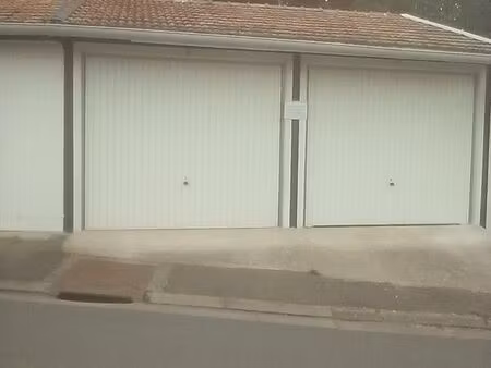 garage à louer