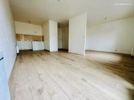 studio 1 pièce 34 m²