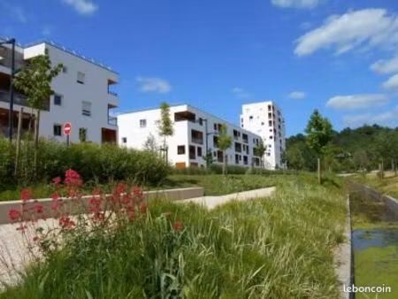 parking/box 12 m² floirac