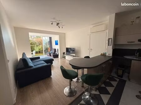 appartement de type 3 pieces villeneuve loubet + places de parking