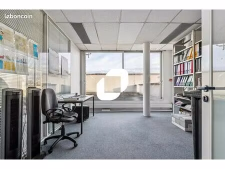 bureau 126 m²