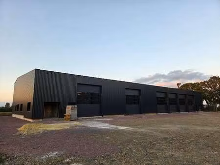 location bureaux et commerces à villers-bocage (14310) : à louer / 500m² villers-bocage