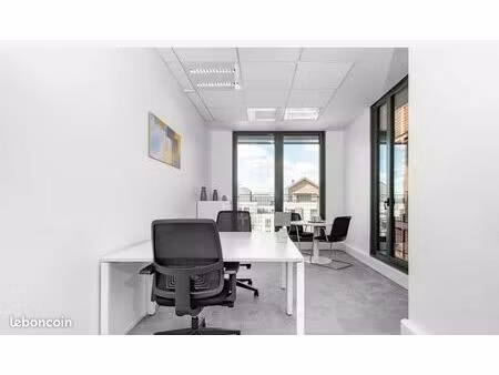 bureau privatif tout inclus