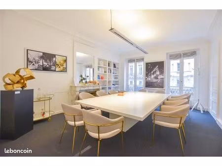 bureaux 132 m²
