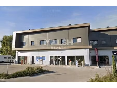location local commercial 370m²