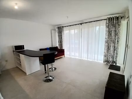 location appartement 3 pièces 67m² la rochelle 17000