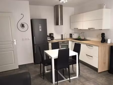 location appartement 2 pièces 37m² marseille 11ème