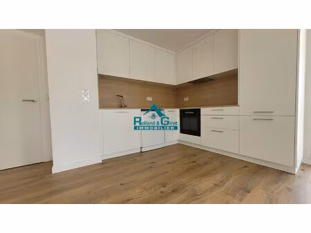 location appartement 4 pièces 84m²