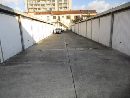 location parking montreuil 93100