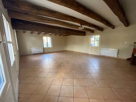 location maison 3 pièces 82m²