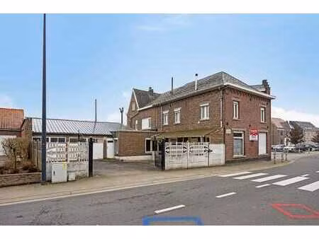 maison spacieuse à rénover avec jardin à vendre à linter