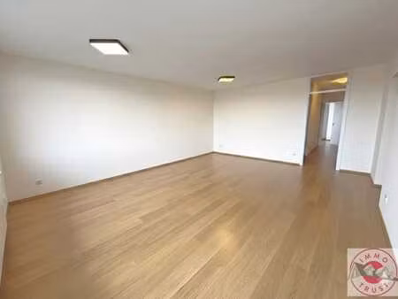 alma / superbe appartement de 95m²  2 ch  terrasse  parking