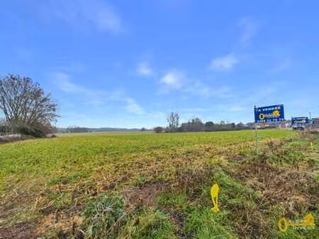 terrain à bâtir 3a27ca dans quartier recherché