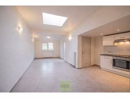 immeuble deux unités 1ch/2ch avec terrasse et jardin