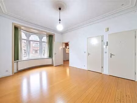etterbeek - charmant studio de +/-32m2