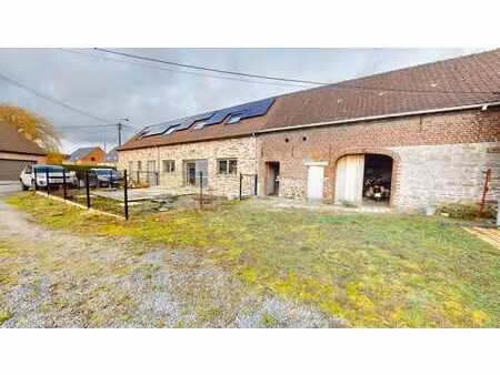 spacieuse maison renovée (190 m²) avec dépendances ( 125 m²)