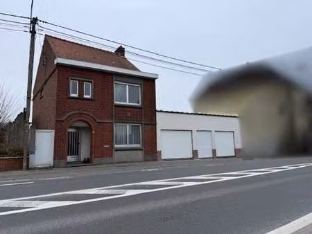 maison avec terrasse et jardin