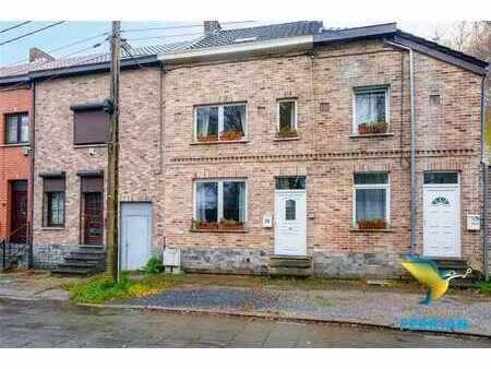 bonne maison d'habitation 2 façades avec jardin