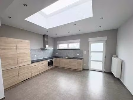 maison renovee a louer