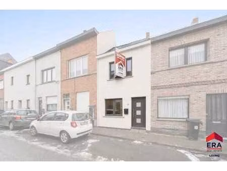 maison rénovée avec jardin à centre d'alost