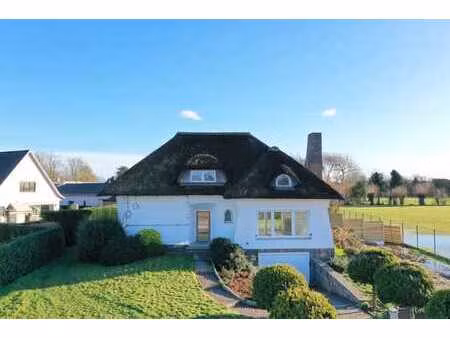 handelspand met woonst te huur op toplocatie in sint-mart...