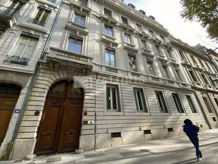 location bureau 225 m² à lyon 6 (69006)