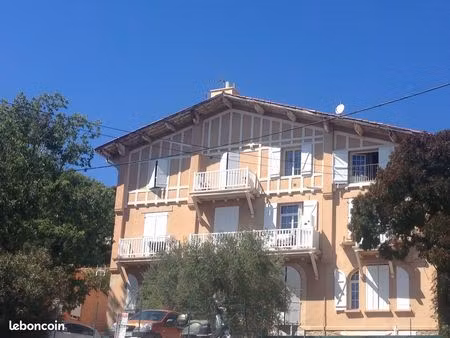 la valette condamine  t3 de 70 m² avec parking privatif