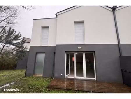 maison 3 chambres   garage   jardin