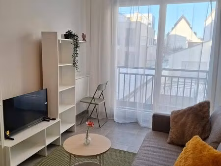 studio neuf meublé à côté de la défense