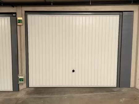 garage ferme draguignan