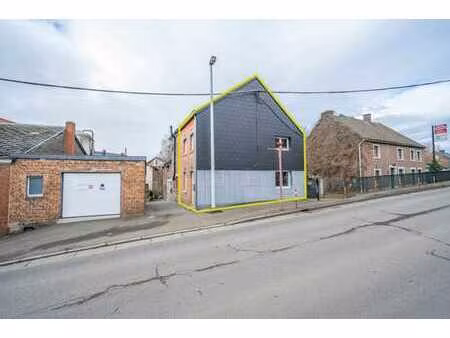 maison une chambre avec terrasse