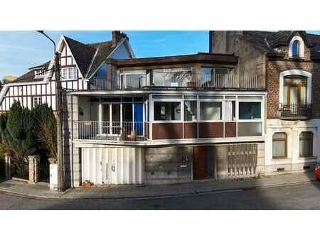 très bel appartement duplex 3 chambres avec belle terrasse