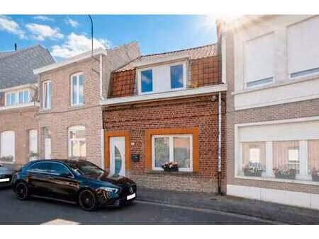 maison 3 chambres entièrement rénovée  avec jardin.