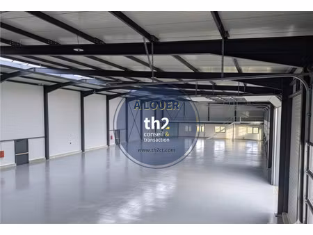 location local commercial