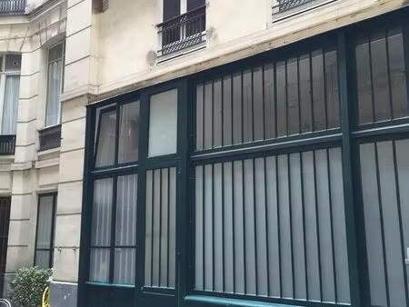 local commercial 220 m2