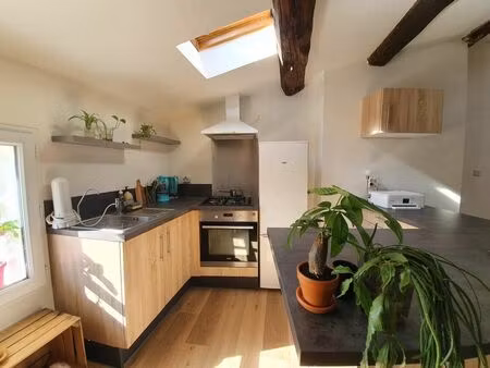 saint zacharie - appartement de type 1 meublé de 40 m²