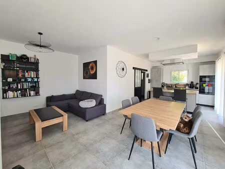 eguilles - maison type 4 de 97m²