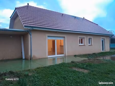 maison 130 m2 .araujuzon64190