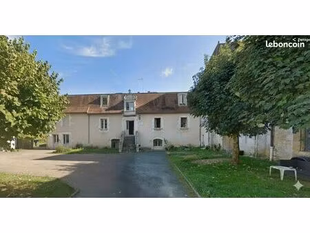 à louer appartement t3 à coulaures (dordogne)