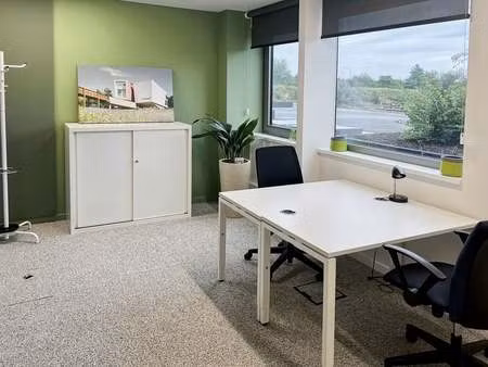 bien professionnel à louer à mont-saint-guibert € 699 (lkvc0) - iwg | zimmo