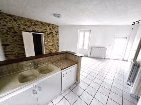 vente immeuble à châteaubriant centre (44110) : à vendre / 165m² châteaubriant centre