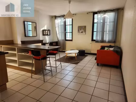 location appartement 2 pièces 42 m² à le puy-en-velay (43000)