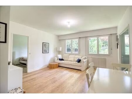 appartement avec parking- rdc - 52 m2 - 2 pièces - meublé