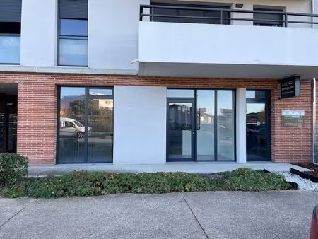 local professionnel de 40 m2 (2 bureaux) a l'union