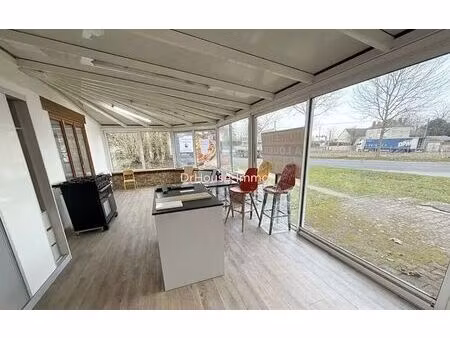 charmant commerce de 3 pièces avec terrasse et garage à saint-soupplets