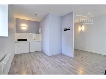 vente commerce 2 pièces 75 m² savonnières (37510)