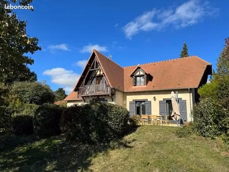 maison 7 pièces 166 m²