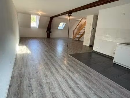 chaleureux et spacieux 3 pièces en duplex